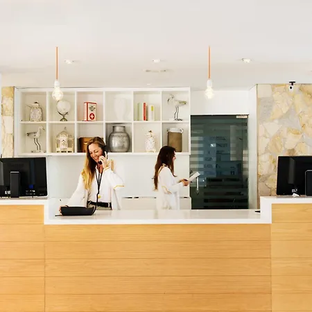 מלון Sunwing Seafront 3*